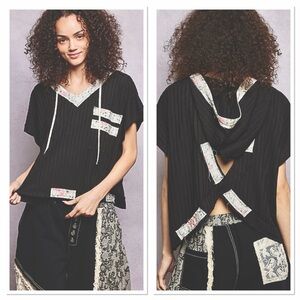 ♥️ Hello Gorgeous! POL Short Sleeve Hooded Top with Back-Open Detail